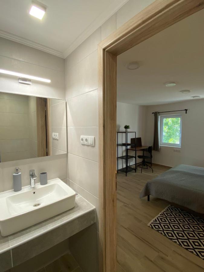 Bike & Fun Apartments - バラトンアカラッチャ エクステリア 写真